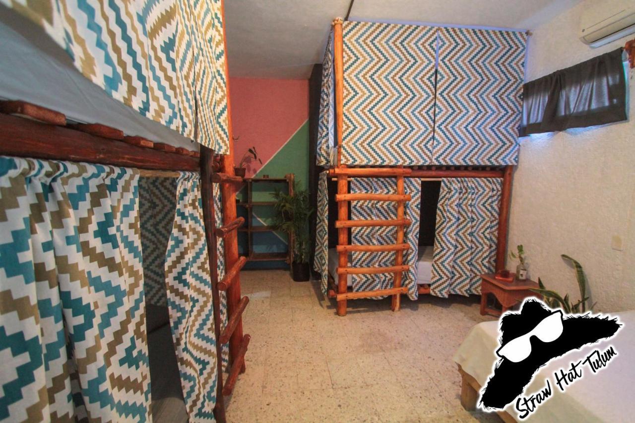 טולום Straw Hat Hostel & Rooftop Bar מראה חיצוני תמונה