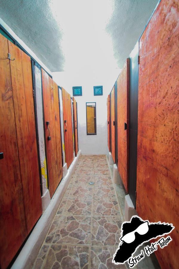 טולום Straw Hat Hostel & Rooftop Bar מראה חיצוני תמונה