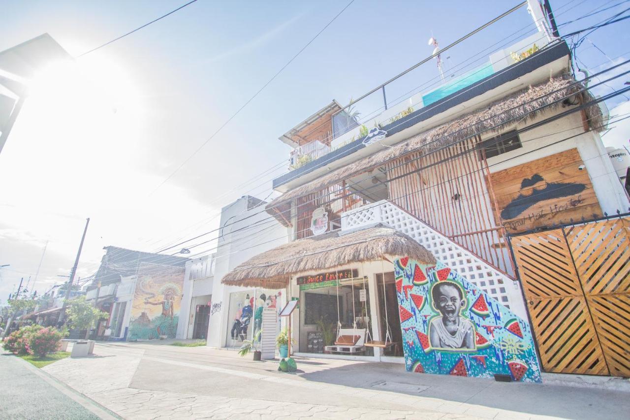 טולום Straw Hat Hostel & Rooftop Bar מראה חיצוני תמונה