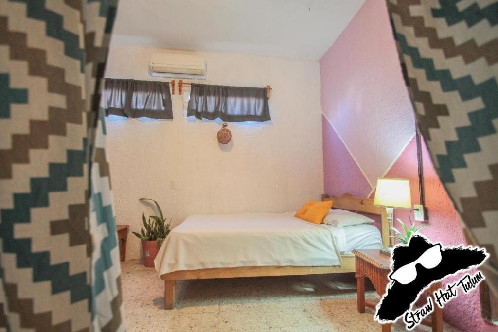 טולום Straw Hat Hostel & Rooftop Bar מראה חיצוני תמונה