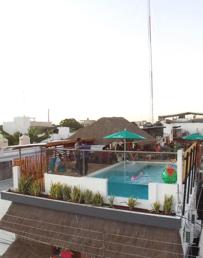 טולום Straw Hat Hostel & Rooftop Bar מראה חיצוני תמונה